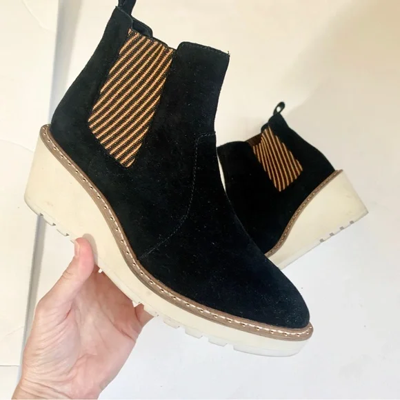 CECELIA NEW YORK Shoes Cecelia New York Black Stripe Suede